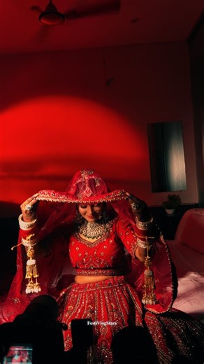 Anand | The FestiVlogStars | “Beautiful Bride Entry with Jaymala Ceremony 💖” . . . #JaymalaCeremony #DulhanEntry #BrideEntry #WeddingHighlights #IndianWedding... | Instagram