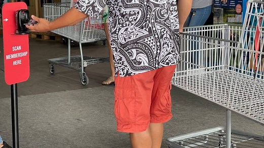 Costco rolls out membership card scanners for entrance into warehouse | Big Island Now
