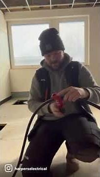 SACS Tool SWA Cable Cutter & Stripper - Demonstration by Harpers Electrical