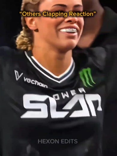 Other's clapping reaction