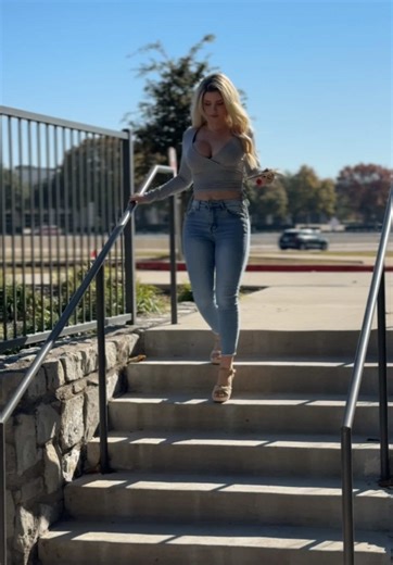 racheljadeonline (@racheljadeonline)’s videos with original sound - VOILÀ