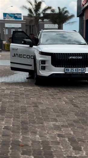 Rethabile Khumalo on Instagram: "Still in awe… 🙏🏽✨ I officially joined the @omoda Jaecco Alberton family today and drove off in my stunning new C7. Thank you for this honour and for believing in me. I’m excited for what we’ll create together. Grace upon grace🤍🚘 #OmodaJaeccoAlberton #OmodaSA #C7Omoda #OmodaFamily #CarHandover #GratefulHeart"