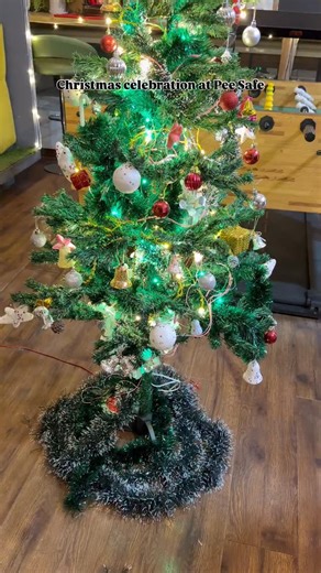 Christmas at Pee Safe hits different 🎄✨ From secret Santa smiles to office corners glowing with lights, this was all about warmth, laughter, and celebrating the people who make work feel like home. Grateful for moments like these, where work feels festive and togetherness steals the show 🎁 . . . . . . (Christmas celebration, Pee Safe office, Secret Santa, office Christmas party, festive vibes, team celebration, workplace joy, holiday moments) #PeeSafeChristmas #officecelebrations #workfam | Pe