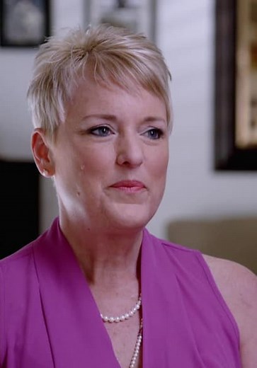 Leah Remini: Scientology and the Aftermath S01:E01 - Disconnection