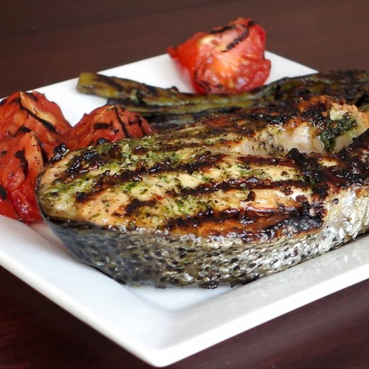 285K views · 3.7K reactions | Basil Pesto Salmon Darnes - Recipe: https://betterbegrilled.com/recipes/pesto-salmon-darnes | Grilled | Facebook