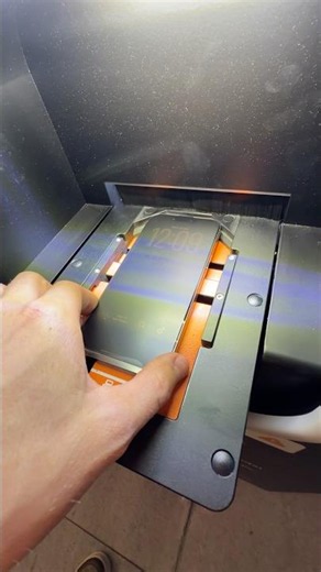 La Macchina che mette Pellicole su Iphone!