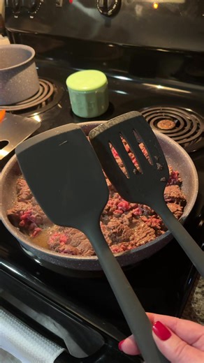 @BUNDLEPROS Silicone cooking utensils are so durable yet flexible. Get rid of all those plastic cooking utensils and go for the silicone, they are the best IMO. #foryoupage #kitchen #cookingtiktok #fyp #silicone