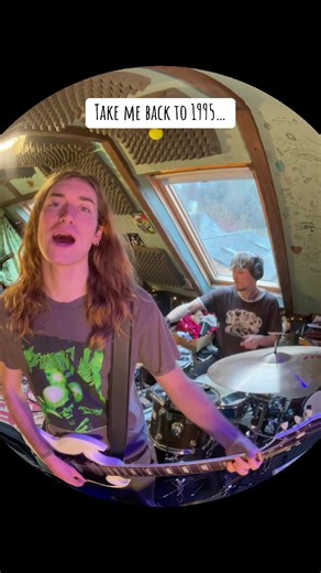 Experience the 90s: Music and Culture from 1995