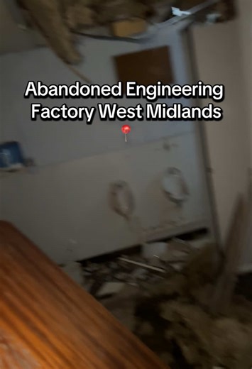 Exploring an Abandoned Factory in West Midlands
