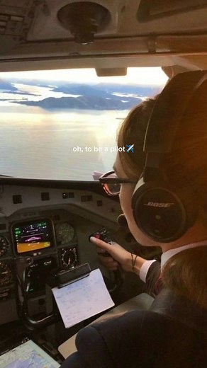 Future Women Pilots: Pursuing Your Aviation Dreams