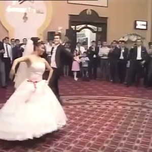 Evlenecek Çiftler İçin Düğün Kafkasya Ve Azerbaycan Dansları Eğitim 4 Derslik Program 1000 TL dir Eğitimlerimiz MEB Narsanat Eğitim Merkezimizde Verilmektedir İletişim 05534655036 Deniz İme #kafkasdansı #düğündansı #kavkazdance #lezginka #azerbaijan #dance | Kafkas Halk Dansları