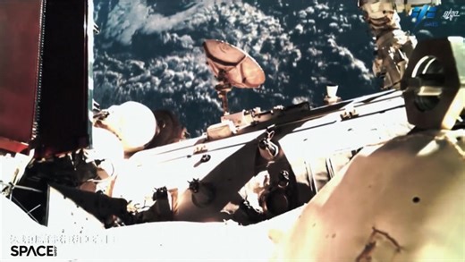 Amazing views of robotic arm inspecting Chinese space station