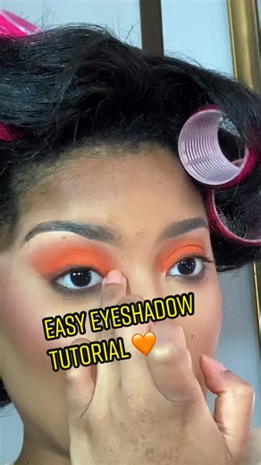 super duper easy. I used 3 colors. #neoneyeshadow #makeuptutorialsimple #easymakeup #motd💄 #mua 🧡