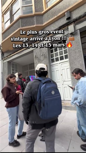 Si t’aimes le vintage… TU DOIS voir ça. 🧦 Le plus gros event vintage arrive à LYON 👀 Pendant 3 jours seulement 📆 13-14-15 mars 📍Espace Pleney – Lyon 👕 Des centaines de pièces : Nike, Adidas, Levi’s... 🤑 TOUT À 10€ ✅️ Zone spéciale (ZONE BILLY’S) - Des pièces encore plus folles - Jusqu’à -50% 🎁 Des cadeaux pour les 20 premiers chaque jour 💯 VIP : - Les VIP entrent 30 minutes avant - Et peuvent skip la queue toute la journée - Un cadeau à l'entrée 👉 Suis @Billy’s Et viens avant que tout p
