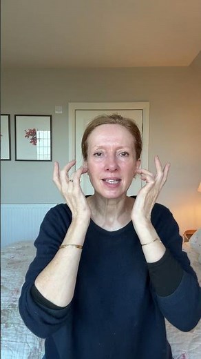 INSTANT FIX: 3-Minute Lymphatic DRAINAGE To De-Puff Eyes & Face | Morning Fluid Flush Routine