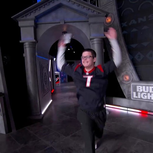 2.8M views · 33K reactions | "What's up brothers!" Sketch announced the Houston Texans' 123rd draft pick ☝️ | ESPN | Facebook