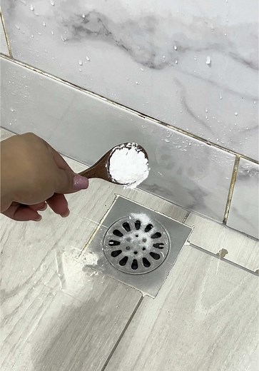 Fix a Smelly Drain in 30 Seconds: Easy Cleaning Hack