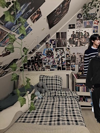 Stray Kids Room Conversations and Dinner Time
