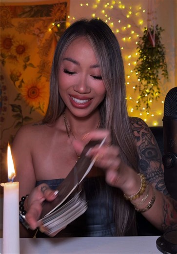 lana | self mastery &guidance✨ (@misssoulery)’s video of tarot reading