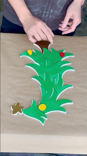 The Grinch Christmas Tree - Making a Whimsical "Wonky" Christmas Tree! 🎄