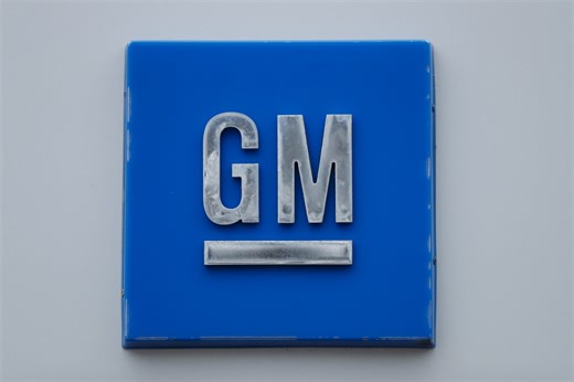 U.S. may revoke $500M in funding to retool GM Lansing Grand River plant