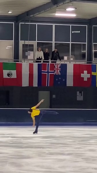 Fan favorite figure skater performs to iconic Minions song