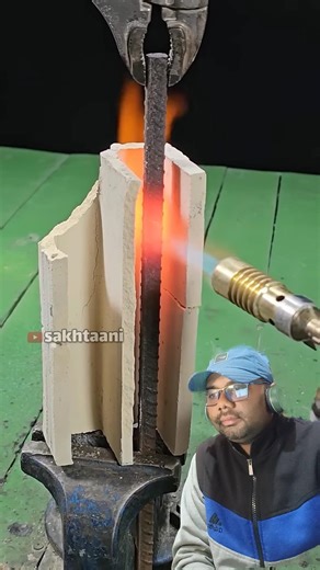 Heating a Metal Rod Without a Furnace | Smart Engineering Trick #Shorts #experiment #tips #diy