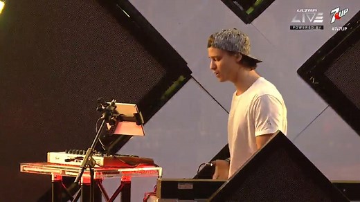 Kygo - LIVE @ Ultra Music Festival 2015 (Full HD) VIDEO