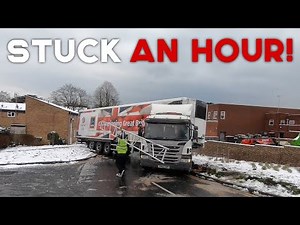 UNBELIEVABLE UK LORRY DRIVERS | Truck Reversing Fail, Lorry Showing How To Tailgate In Traffic! #25