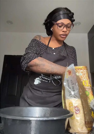 Rice and beans jollof for @papeeyah #itzzammie | cooking videos