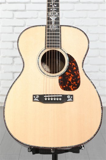 Larrivee OM-72 Presentation Series Acoustic Guitar - Gloss Natural