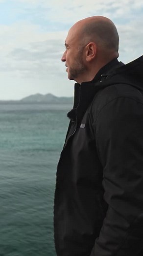 El KYMCO CV3 575 es el maxiscooter de tres ruedas más avanzado que hemos probado 🔥 Tecnología inédita, comportamiento deportivo y un diseño que marca el paso. Un modelo premium y homologado para carnet de coche, que redefine lo que esperas de un scooter. 💭 ¿Te subirías a uno? 🎬 Descubre la prueba completa en nuestro canal de YouTube. | Motorbike Magazine