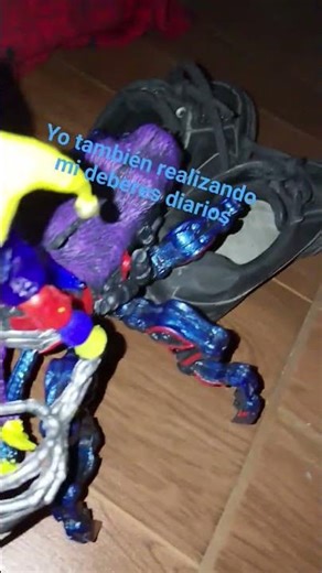 tendiendo la cama y recomiendo los zapatos