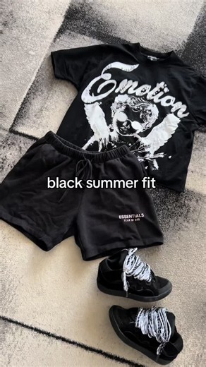 Black Summer Fit: Stylish Shoes from TMF