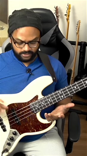 🤯 Wait for the string set trick! You'll want to see this. 🎸 #GuitarTips #StringSet #MusicHacks #GuitarTutorial #MusicLesson #GuitarTricks #LearnGuitar #MusicianLife