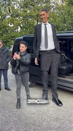 A Man Nearly 3 Meters Tall! These Are the 7 Tallest People in the World