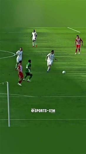 Halfway-line chips 😎 #shorts