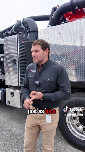 Exploring the Benefits of Non-CDL Vac Con SE3 Combo Truck