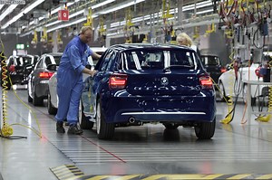 New Video: 2012 BMW 1 Series production at Regensburg plant