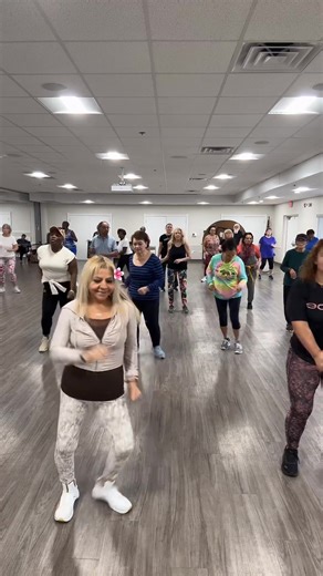 #folowerseveryonehighlights #zumbaclass #ejercicio | Dance with Mary