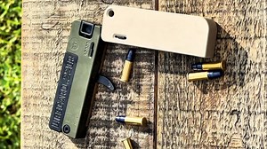 【军火展示】LifeCard .22LR折叠式微型手枪
