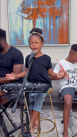Shine bright like a diamond 💎 Part 2. Crazy vocal skills with the 4 part harmony building 🤯