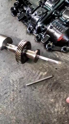 BMW 3216: Engine Component Assembly Process