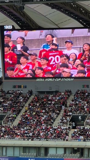전반 20분 디오구 조타 선수 추모 / 챔피언스 임팩트 인 서울, FC바르셀로나 vs 리버풀(더레즈) 레전드 매치(20250606)