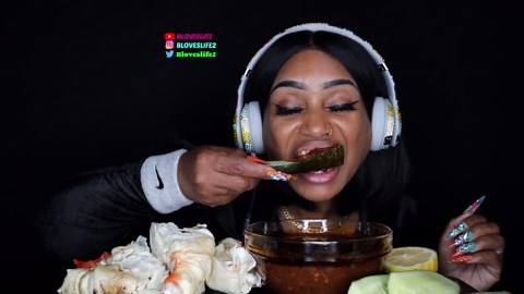 King Crab Knuckles And Smackalicious Sauce Asmr Mukbang | By Bloveslife