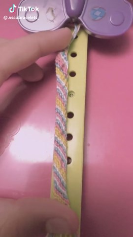 Diagonale Linie Anleitung für Freundschaftsarmbänder