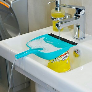 564K views · 682 reactions | Squeaky Clean Secrets For Effortless Cleaning | 5-Minute Recycle | Facebook