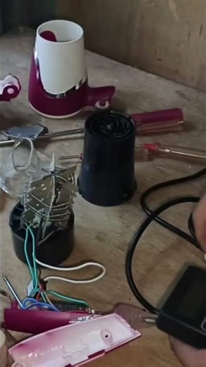 Hair dryer is broken, check the plug cable with a digital avometer #digitaltechnician #avometer