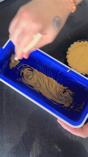 The Yule log season may be ending, but this one leaves a lasting impression 🌹 After two years with the same Yule log mold, @karim.bourgi of @trykayu challenged us to come up with a new design. His brief: more elegance, more abstract, and richer detail. The result is this new custom mold, inspired by organic floral lines and patterns from different flowers. We visited Karim at Kayu London, watching him build the Yule log layer by layer: hazelnut, salted caramel, moist gluten-free hazelnut cake,