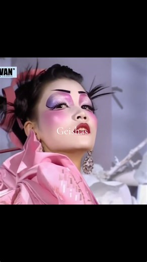 Dior Haute Couture SS 2007 by John Galliano: Geisha Inspiration